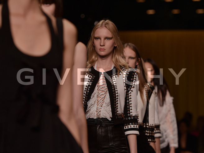 ��������� ����� Givenchy ������� � ���-�����