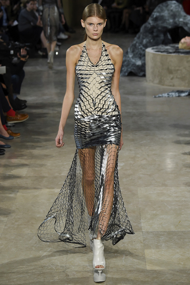 Iris van Herpen �����-���� 2016