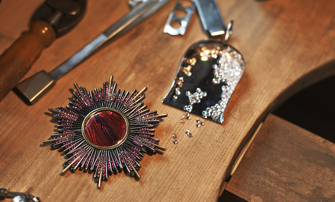 � ��������: ��������� Dzhanelli Jewellery House, ��������� � ����������� � ������ �����������