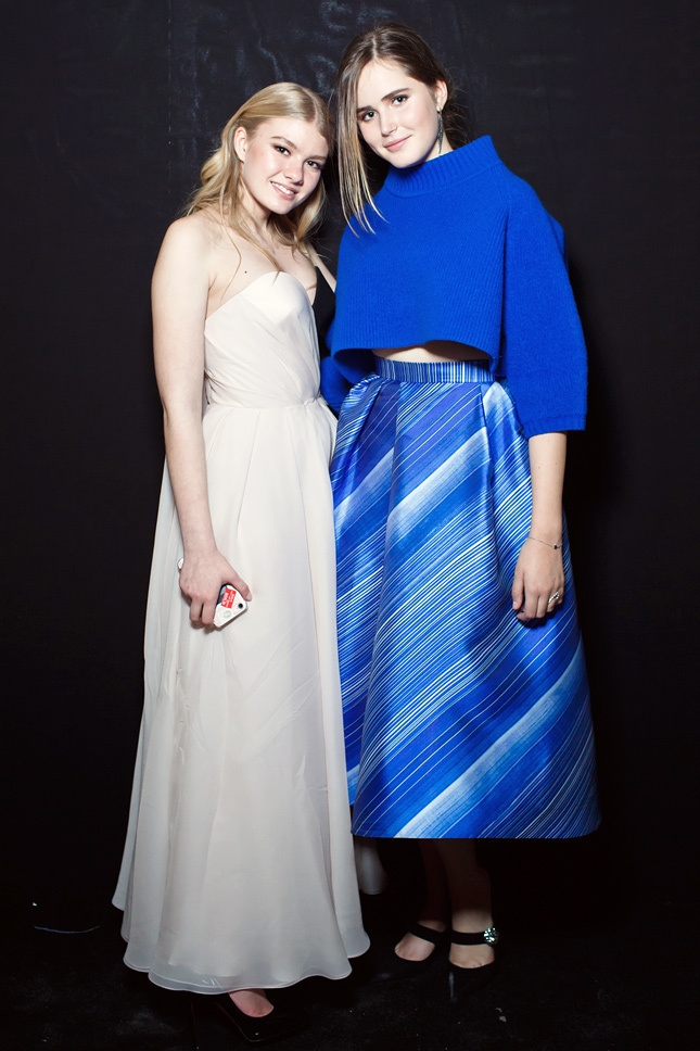 ������ ���������� � Ulyana Sergeenko � ���� ��������� � Vika Gazinskaya �� ����� Farfetch � ��������� ��������